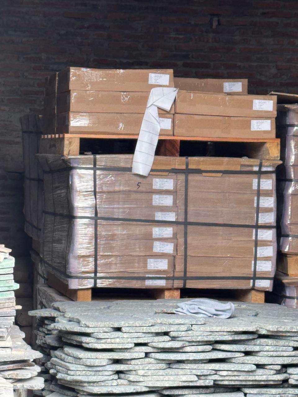 International natural stone shipping and export logistics